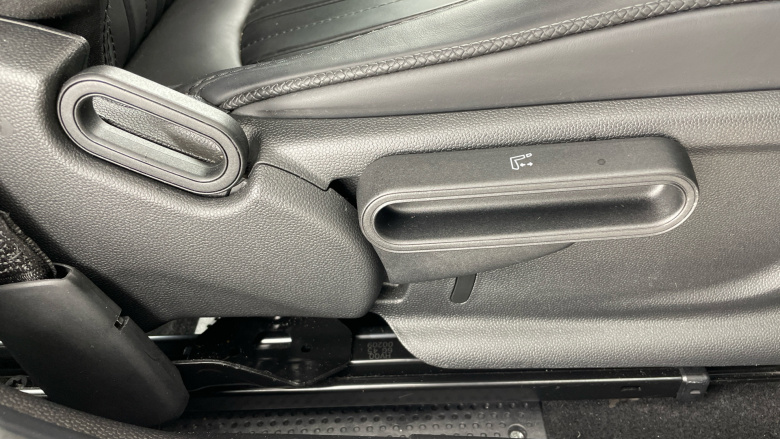 MINI Hatchback 1.5 Cooper Exclusive 5dr Auto [Comfort Pack] Petrol Hatchback